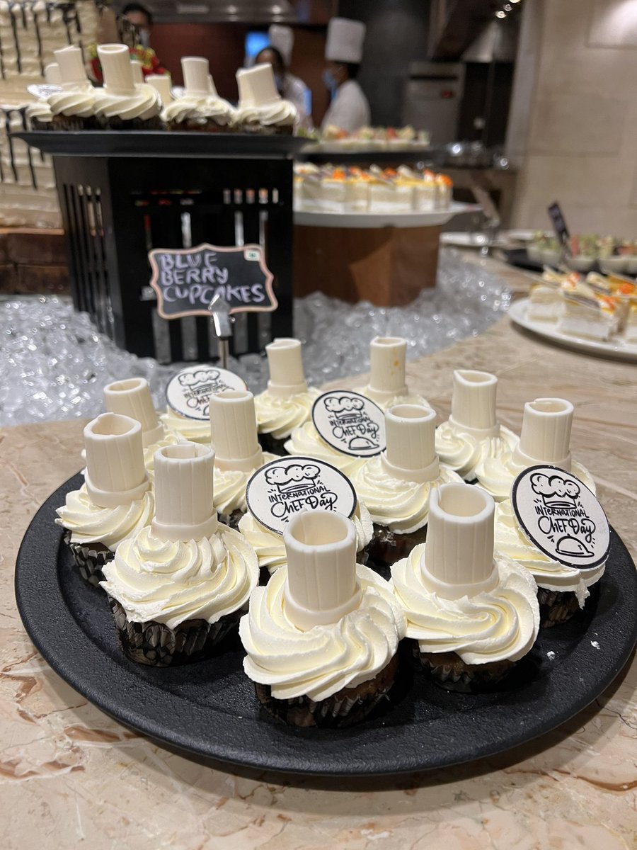 sidpatankar's tweet photo. Chef whites and hats - all edible and delicious. A lovely tribute by @JaipurMarriott to the people who feed us and make us so happy mostly all the time! I didn’t know it was #internationalchefsday until I saw this. Big shout out to every #chef out there! SVP #EQAdventure https://t.co/cvvj0XhINK