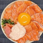 サーモン好きさんは是非!「サーモン」×「明太マヨ」の、とっても美味しそうな丼ものレシピ!