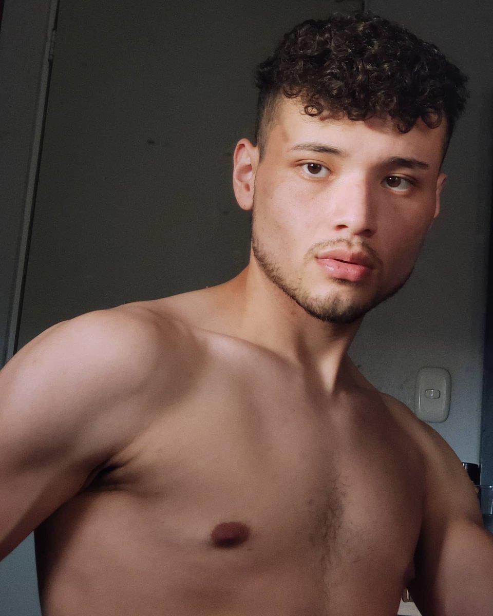 Hey, Sigues soltero o tienes marido?👅