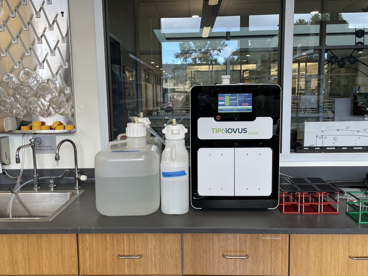 jennbrophy7's tweet photo. Started the @TipNovus tip washing robot demo this week. So far, so good! First six boxes of tips are washed and ready to be reused 🤞🏼 https://t.co/M7Qpl7fqWn