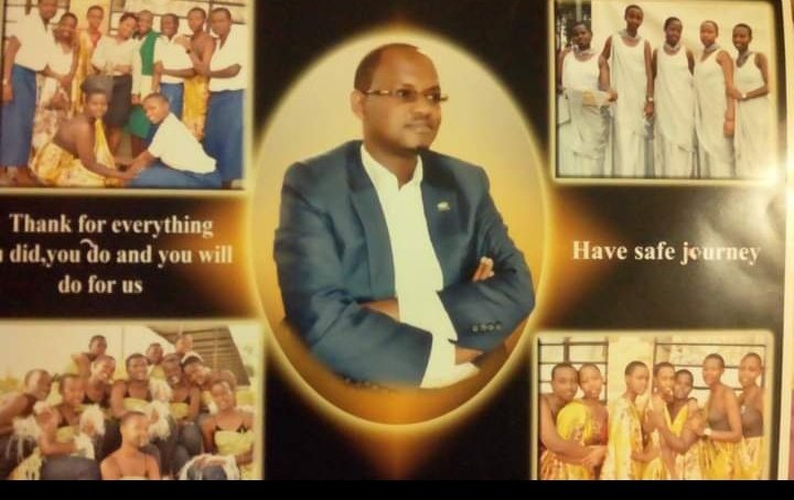 Kanyamupira's tweet photo. Mpora nshimishwa n'urugwiro  n'umunezero wabarangaga igihe cyose mwambonaga n'inama nabahaga mukazikurikiza.Warakoze Soeur Directrice #GSNL wemeye ko mba Papa w'abakobwa bacu.Warakoze Padiri #Albert wampereye abana ishuri bakiga bakarangiza kandi neza. Happy #AERG25 @AERGFAMILY https://t.co/Ne01hmWE5O