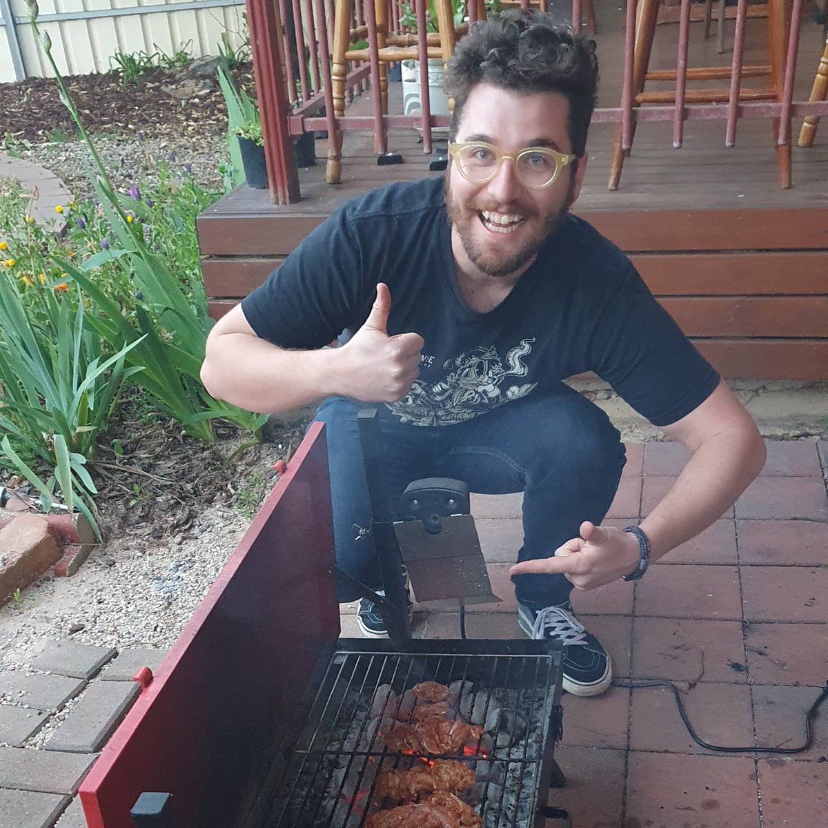TeenSamuraiBand's tweet photo. When you do a cook up to fuel that good good song writing 🎵 🎶 #band #cookup #bbq https://t.co/6K8Sujwhgz