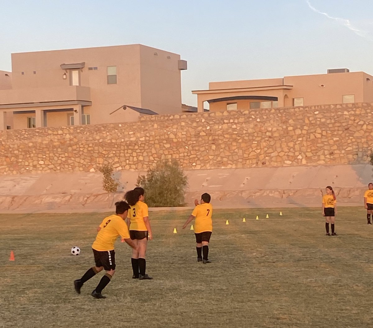 MDominguez_SISD's tweet image. Rattlers Win 6-2! #TeamSISD #ShookASCENDStogether  #VASSP @DSShook_ES