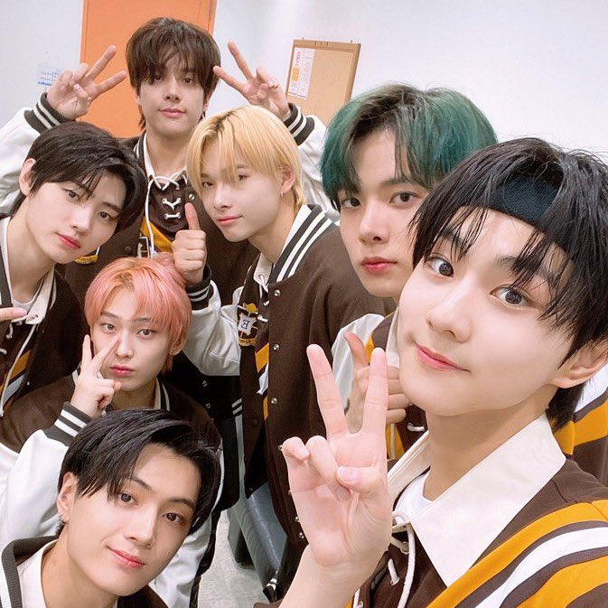 JAYHOON_rin's tweet photo. ショーチャンの衣装もかっこいい💛
大好きだな🥺✨

#ENHYPEN5thWin
#TamedDashed2ndWin
@ENHYPEN
@ENHYPEN_members https://t.co/l8DwYCOuQd