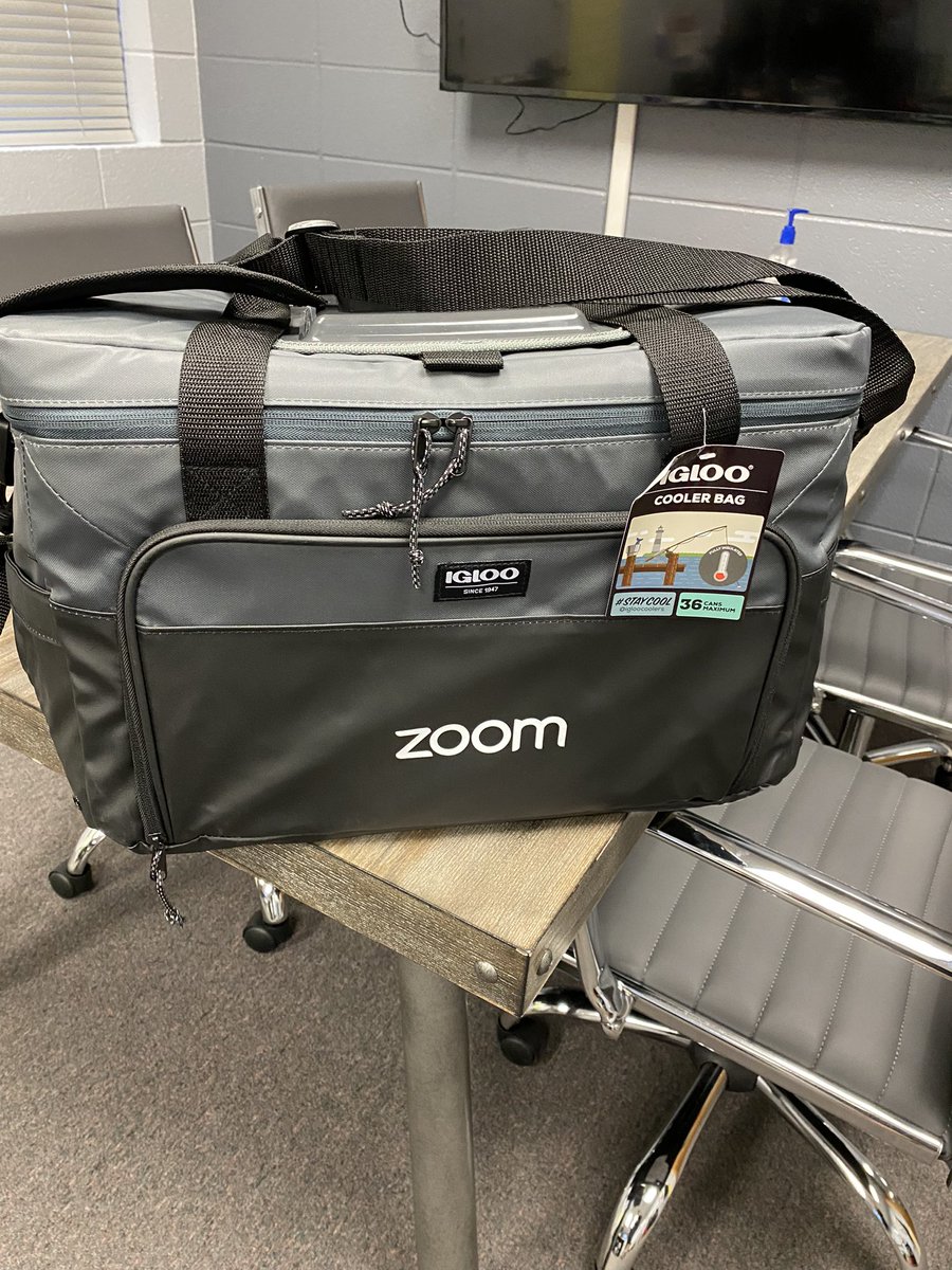 vb4mb's tweet photo. Thanks to @Zoom for some awesome swag at #morenet21 today! #iwonsomething #swag #goodstuff https://t.co/FwIbBR0E5z
