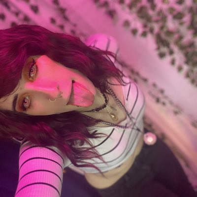 Hello everyone #nsfw creator here cx wanna see me get my ass rammed? What you wanna see? I&rsquo;m always down<a href="/tag/nsfw"class="tags">#nsfw</a><a href="/tag/newprofilepic"class="tags"><span>#newprofilepic</span></a>