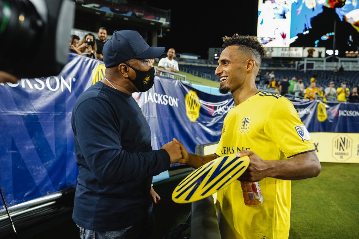 NashvilleSC's tweet photo. Fan pressed. Fan delivered. 

A Golden Record for the 〽️VP https://t.co/lcbU5NHmFS