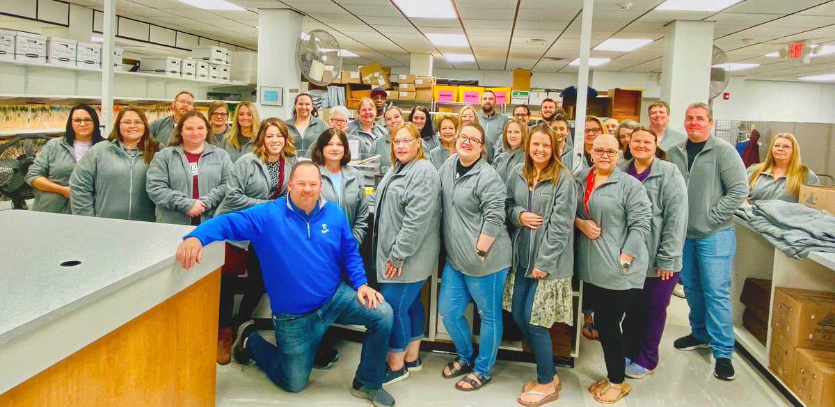 IntegrityPharm's tweet photo. @IntegrityPharm recognizes #NationalPharmacyWeek, a time to acknowledge the invaluable contributions that pharmacists &amp; technicians make to patient care! Thank You Technicians and Pharmacist for all you do! #loveourstaff #PatientCare #medicationmanagement https://t.co/IejEufDgiU