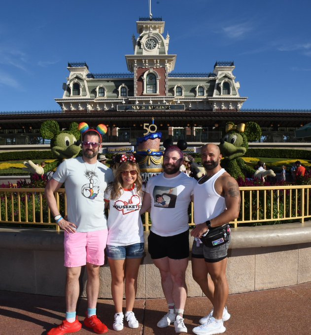 Yay magic kingdom #DisneyWorld #MagicKingdom #disneygay https://t.co/j7HRchl5Ua
