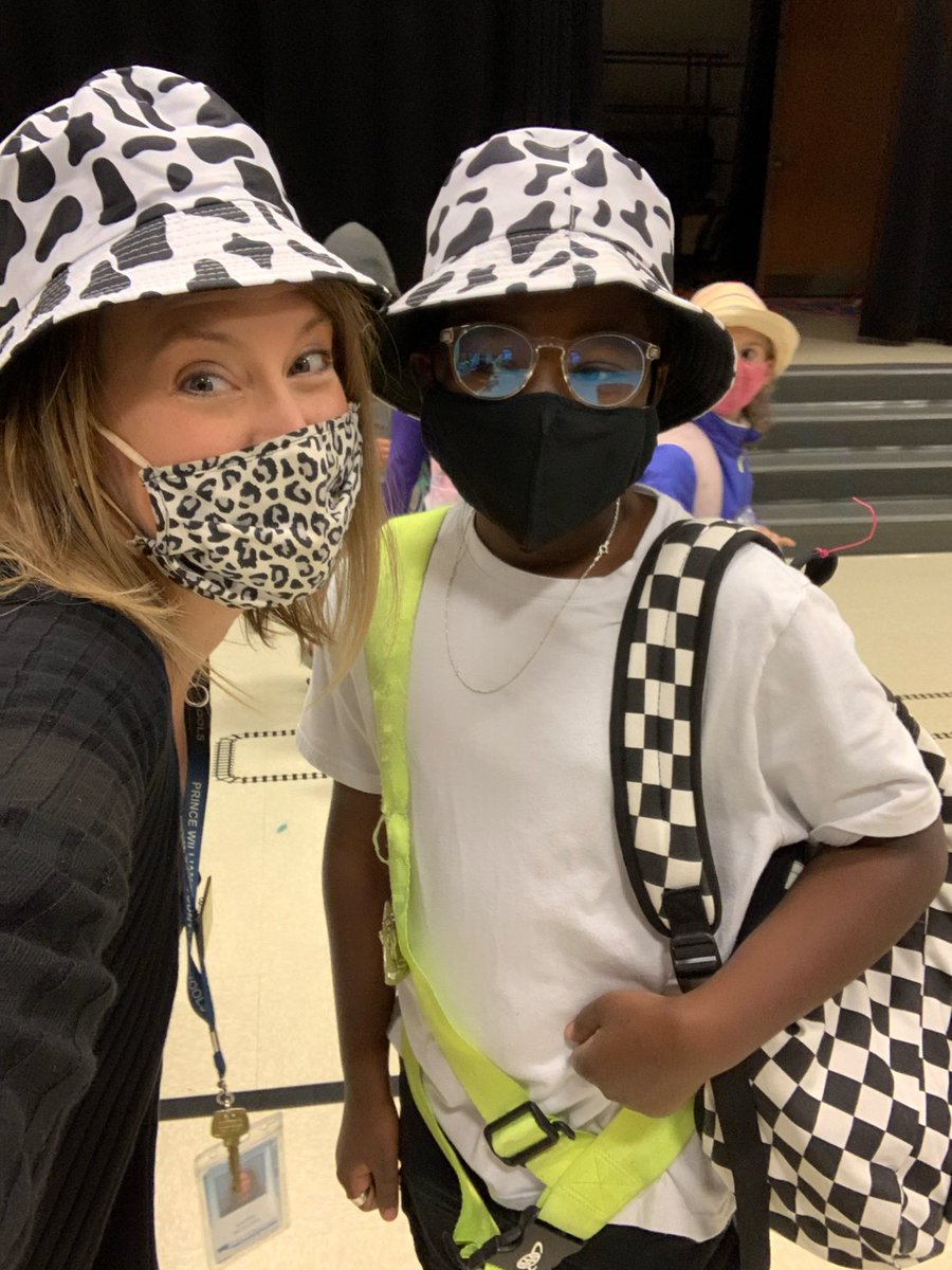 CYESCounselor's tweet photo. Trustworthy Tuesday was sooo fun! We did a “hats off to being trustworthy” theme and our #CYESSteamEngines really showed their spirit! @ChrisYungES #PWCScounseling #CharacterCountsWeek 🧢👒🎩⛑ https://t.co/I4BXuurLmp