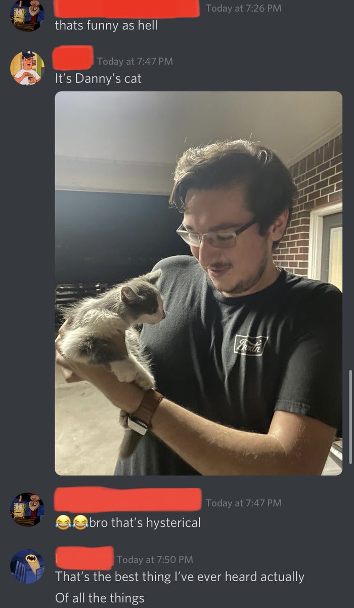 LoganB_98's tweet photo. A cat my friend found ran away to our other friend’s house, what’re the odds…😂 https://t.co/BQlPXc7yBe
