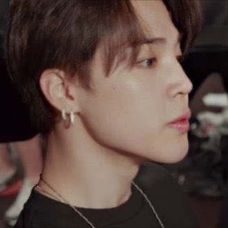 _janelkz's tweet photo. ขยันทำให้ชอบมากขึ้นทุกวันอะ แล้วเขาจะหล่อไปไหนเนี่ย มุมข้างเขาแสนหล่ออะ ดูดิสันกรามคมๆ จมูกสวยๆ ตาอัลฟ่า ฮื่อ🥺 https://t.co/hCNPKiBTjF