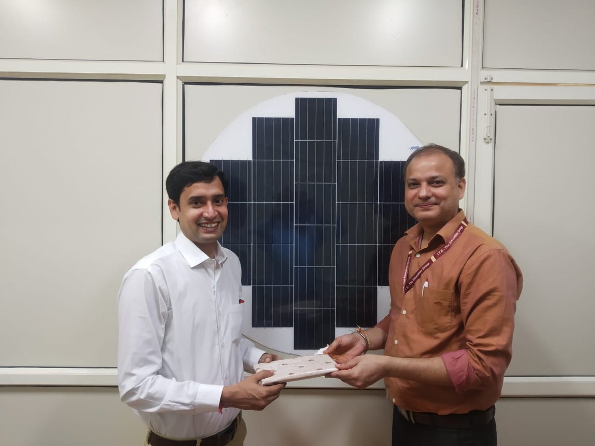 ITSEngggn's tweet photo. An #industrialvisit to M/s ENKAY Solar Power (P) Limited was organized by Department of #ECE and #EEE on October 19 to #explore our #students to the #manufacturingprocess of #Photovoltaic , was coordinated by Mr. Prabhakar Sharma, AP-ECE & Mr. Upendra K. Agarwal, AP-EEE.
#itseng https://t.co/qofnIM8Ann