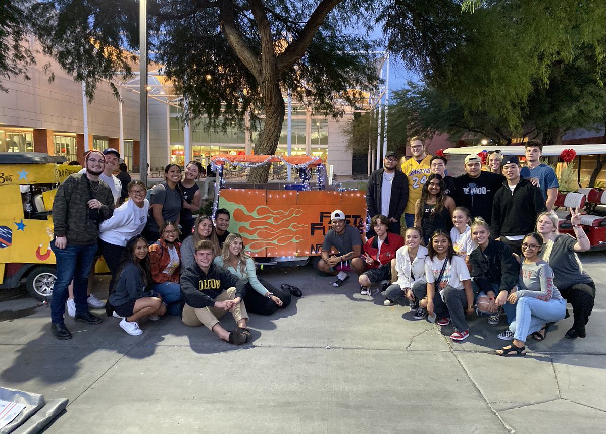 Another day slaying the homecoming competition with our team! 🙌🍾#SinceUBeenGreek <a href="/UNLVSK/">SIGMA KAPPA</a> <a href="/UNLVADPi/">Alpha Delta Pi</a> <a href="/UNLV_SAE/">UNLV ΣAE</a>