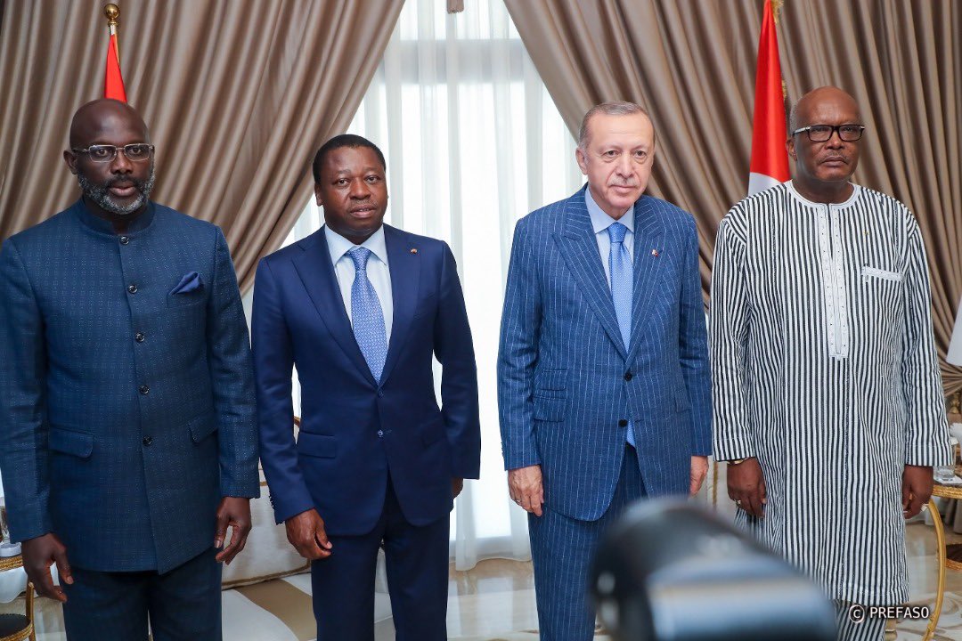 Mini Zirve sonunda bir ortak deklarasyon yayınlandı. Bu deklarasyonda, güvenlik ve terörizmle mücadelenin yanı sıra iklim, kalkınma ve sağlık konularıyla Türkiye’nin Afrika ülkeleriyle işbirliği hususları yer aldı.<a href="/RTErdogan/">Recep Tayyip Erdoğan</a> <a href="/trpresidency/">Presidency of the Republic of Türkiye</a>