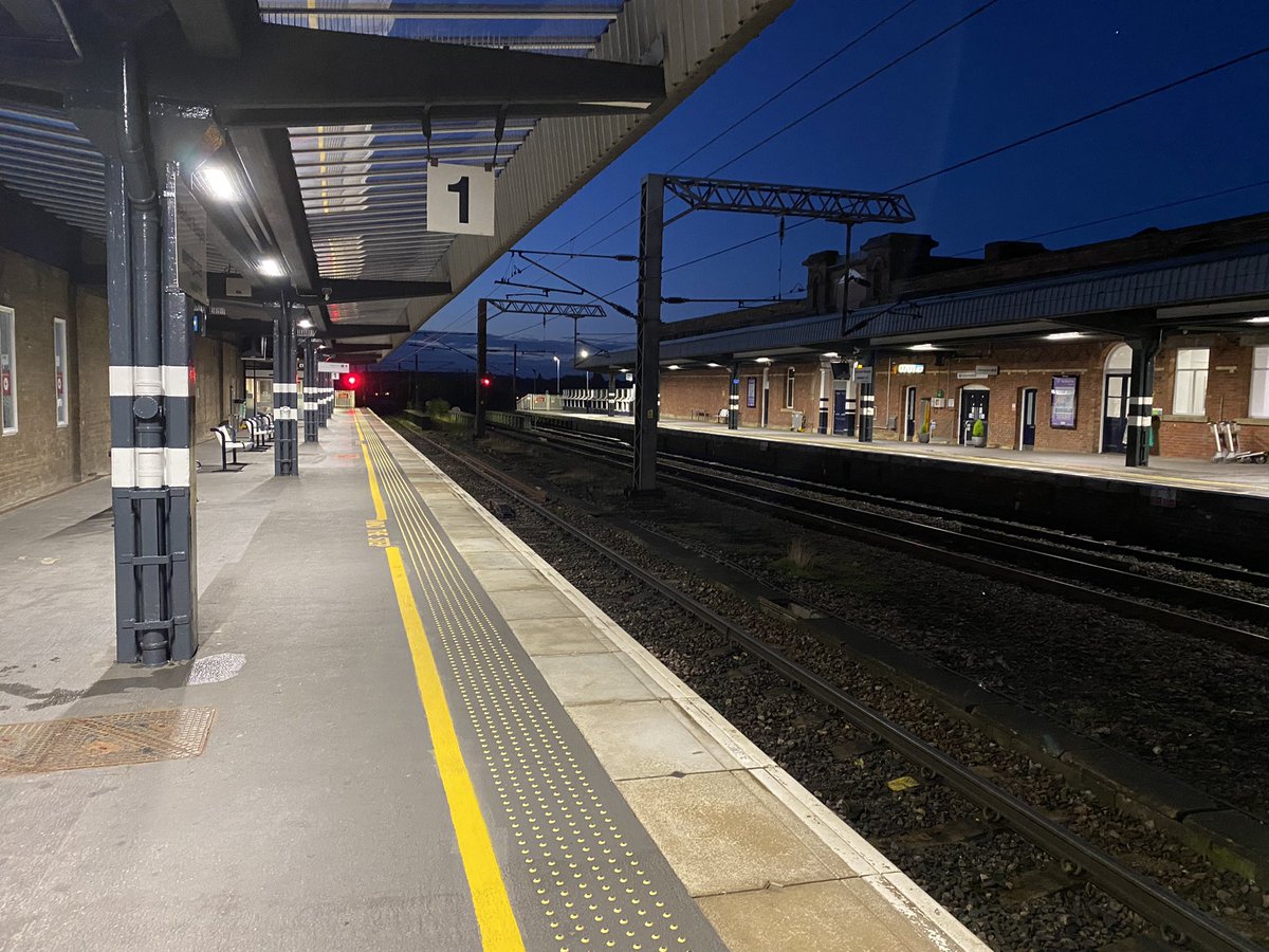 Morning! Not undertaken this journey since March 2020. Looking forward to being back in the @InstituteFA office today.