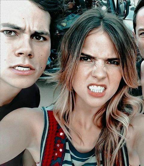 stilesrck's tweet image. 00’ ♥︎ @mathatert 
Minha soulmate, irmãzinha de consideração, pitica, meu tudo. Eu te amo muito, sinto sua falta, até do seu jeito agressivo. Juro que paro de pegar no seu pé (mentira) e te dou cervo (mentira, é codinome pra pizza) se você voltar. &amp;lt;3