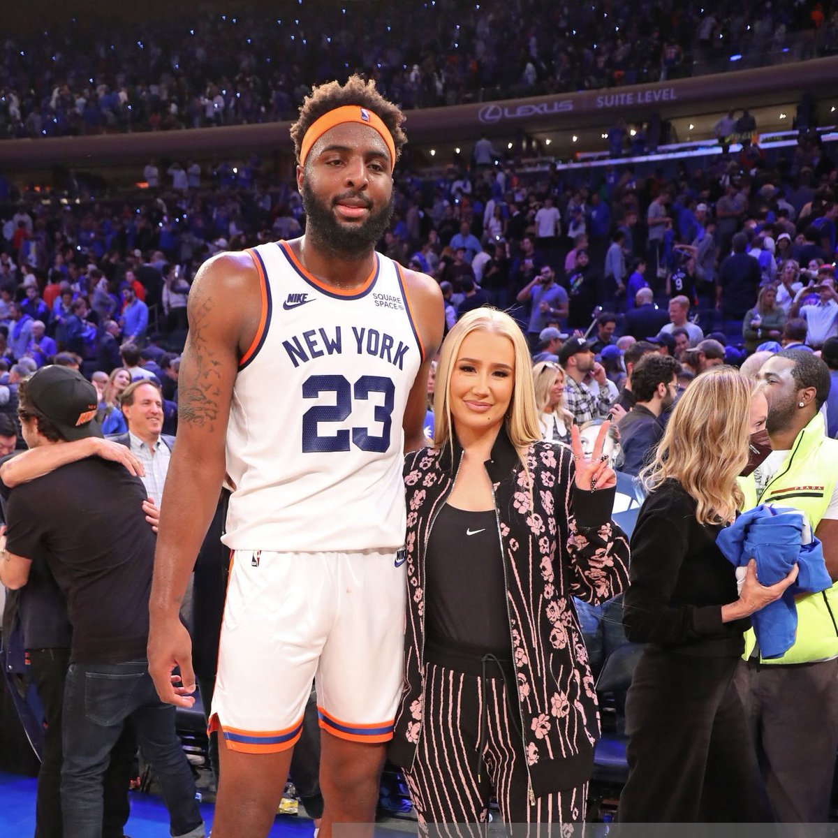 New York Basketball on Twitter: "Iggy Azalea performed at halftime and  Mitchell Robinson performed the whole game https://t.co/NHAt7MBjSU" /  Twitter