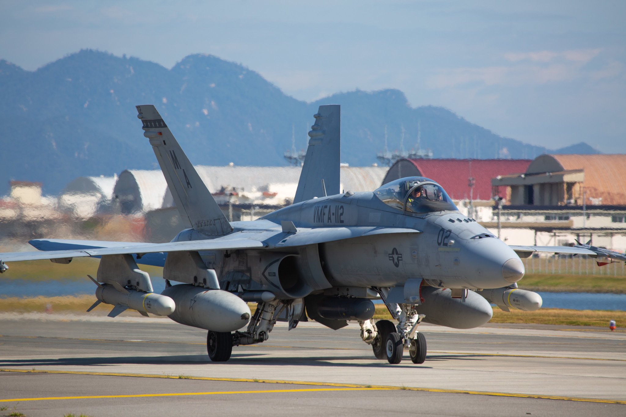 FCMdrBpWQAAhS8H.jpg:large