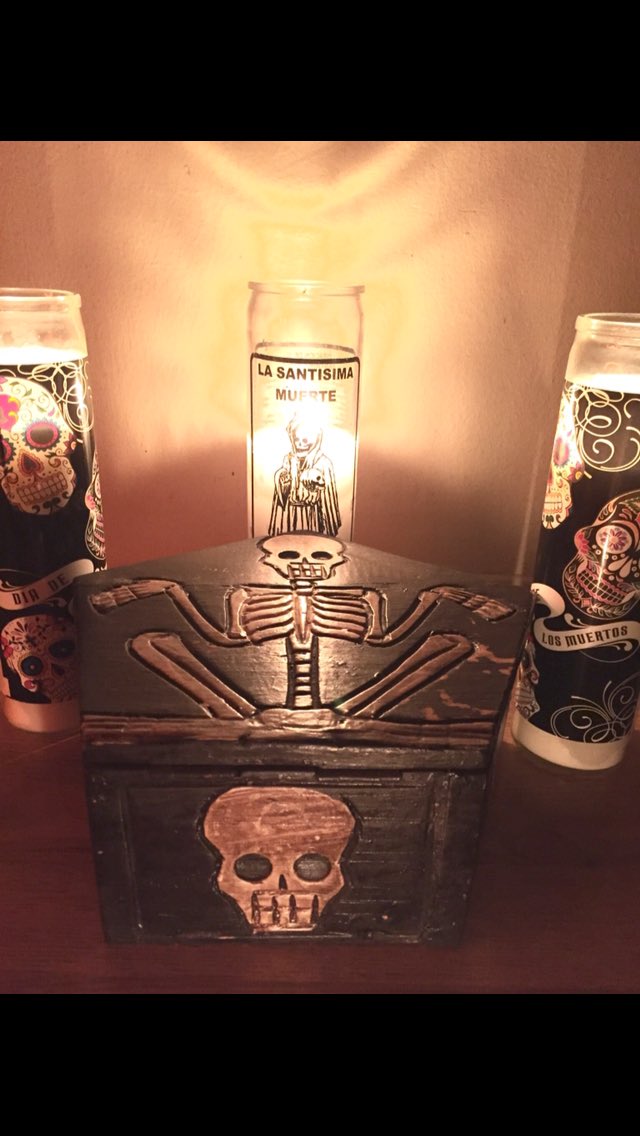 bluesock78's tweet photo. #diadelosmuertos #hallowseve #santamuerte #samhainblessings #velas #halloween #fallcandles #candles #witchesspell #veladoras #samhain https://t.co/yYXAkfgeXT