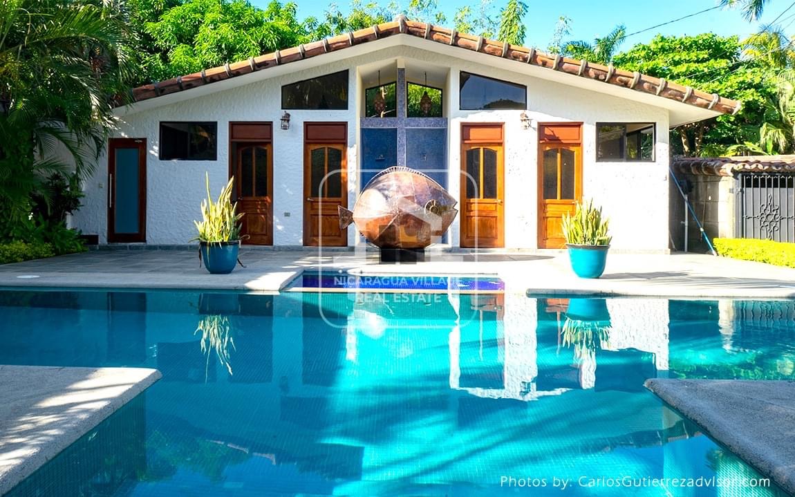 sandigo01's tweet photo. ✅ KM-041. SE VENDE O SE ALQUILA CASA DE LUJO
Para mayor información no dudes en contactarnos (VISITAS AGENDADAS 24 HORAS DE ANTICIPACIÓN)
📲  (+505)7535 5017
📩 carlos.gutierrez.advisor@gmail.com
#realestatemanagua #realtorNicaragua #NicaraguaRealEstate https://t.co/RnyPo8uWAX