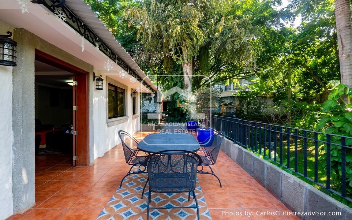 sandigo01's tweet photo. ✅ KM-041. SE VENDE O SE ALQUILA CASA DE LUJO
Para mayor información no dudes en contactarnos (VISITAS AGENDADAS 24 HORAS DE ANTICIPACIÓN)
📲  (+505)7535 5017
📩 carlos.gutierrez.advisor@gmail.com
#realestatemanagua #realtorNicaragua #NicaraguaRealEstate https://t.co/RnyPo8uWAX