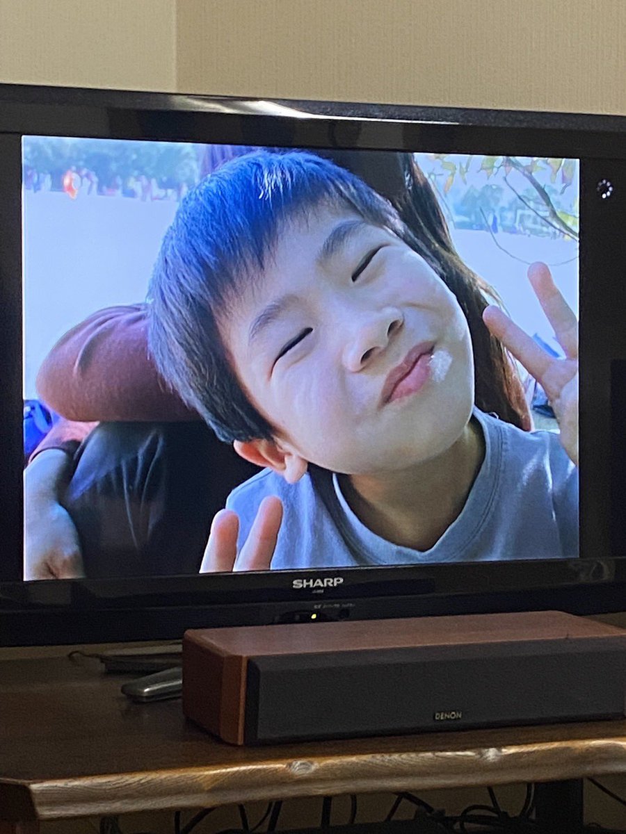ikimono384's tweet photo. 子供の時の俺と赤ちゃんの写真
顔似てる気がする https://t.co/AQsgMvhNeg