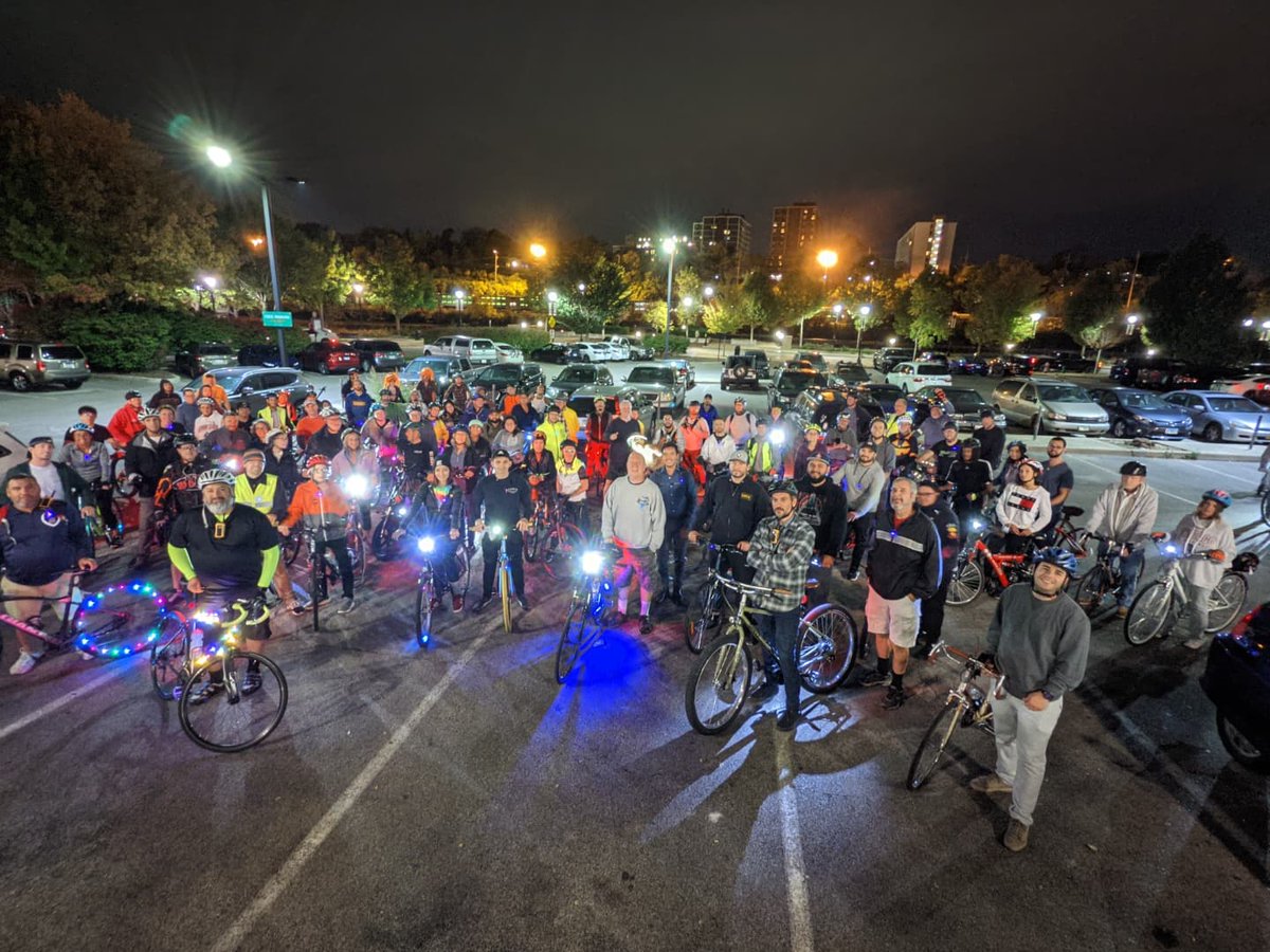 ElginComBikes's tweet image. It was a another great Full Moon Ride! Thanks to @ElginCCC for collaborating for #domesticviolenceawareness #FullMoonRide #BikeElgin #ComeRideWithUs