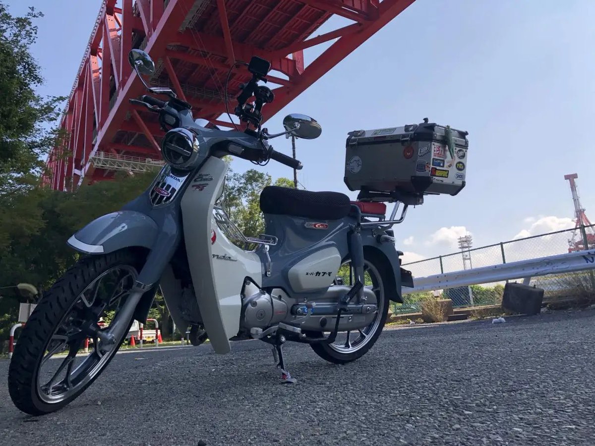 MotoCar19's tweet photo. 11/6放送 #くらさんの今日もツーリング日和 #バイクの輪 ゲストはRIDER JOさんからのご紹介で #Neeyan さんの登場!YouTube 「Neeyan Motovlogs」では現在スーパーカブC125に乗り関西近郊の温泉と郷土料理、ご当地グルメを中心に配信中!どんなトークになるかお楽しみに!https://t.co/EwzV2M4xtP https://t.co/6JLT5hjolK