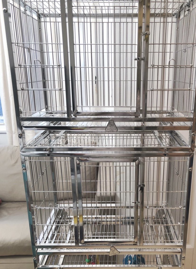 小型、中型ステンレスケージです幅61.5㌢ 奥行き44㌢ 高さ57