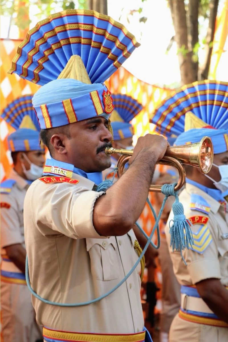 As we observe Police Commemoration Day , we bow  our heads  in the memory of those who laid down their lives on duty..
Your sacrifices are part of history..
We promise to take care of the families...
<a href="/crpfindia/">🇮🇳CRPF🇮🇳</a> 
<a href="/HMOIndia/">गृहमंत्री कार्यालय, HMO India</a> 
<a href="/PMOIndia/">PMO India</a>