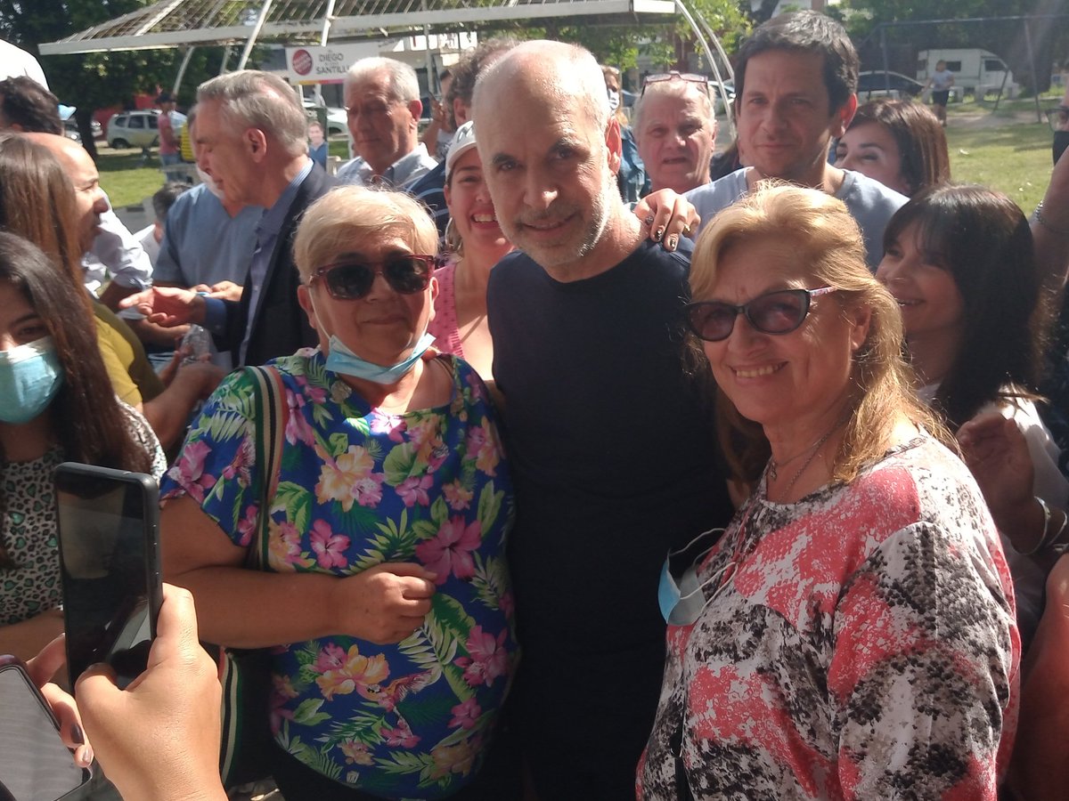 UnirZarateOk's tweet photo. Hoy visitaron la ciudad @horaciorlarreta y @MiguelPichetto acompañando a @MarceloMatzkin recorriendo barrios, emprendimientos e instituciones de Zárate. #EsJuntos #Santilli #Juntos https://t.co/tyyzIt0C1c