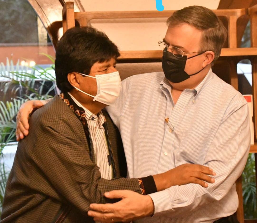 CPMChavos's tweet photo. Otra imagen para el album comunistoide. 🤮 https://t.co/MfvT46FRGx