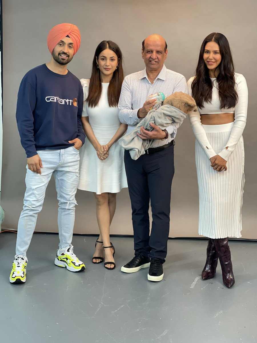 Diljit Dosanjh Is Married Also Have A Son His Friend Reveals The Truth Of  His Marriage With An American Indian Girl - 1 बेटे के पिता हैं दिलजीत  दोसांझ? दोस्त ने किया, image size:900x1200