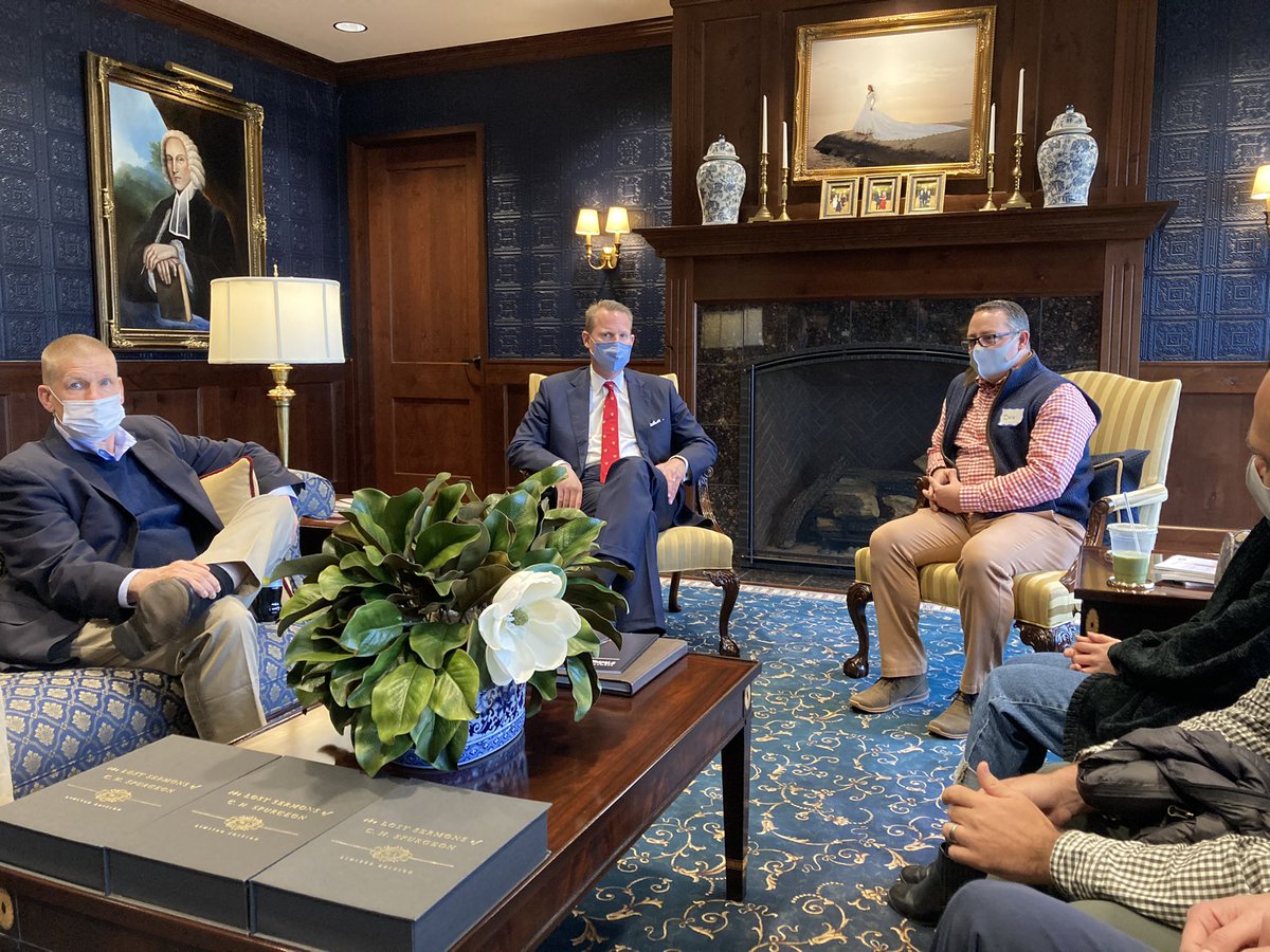 juantruth's tweet photo. Aquí cuando @jasonkeithallen nos recibió durante las reuniones con el grupo de Latinoamérica de @acbc (que tiene sus oficinas en @MBTS ) https://t.co/JvYoiNoBl8