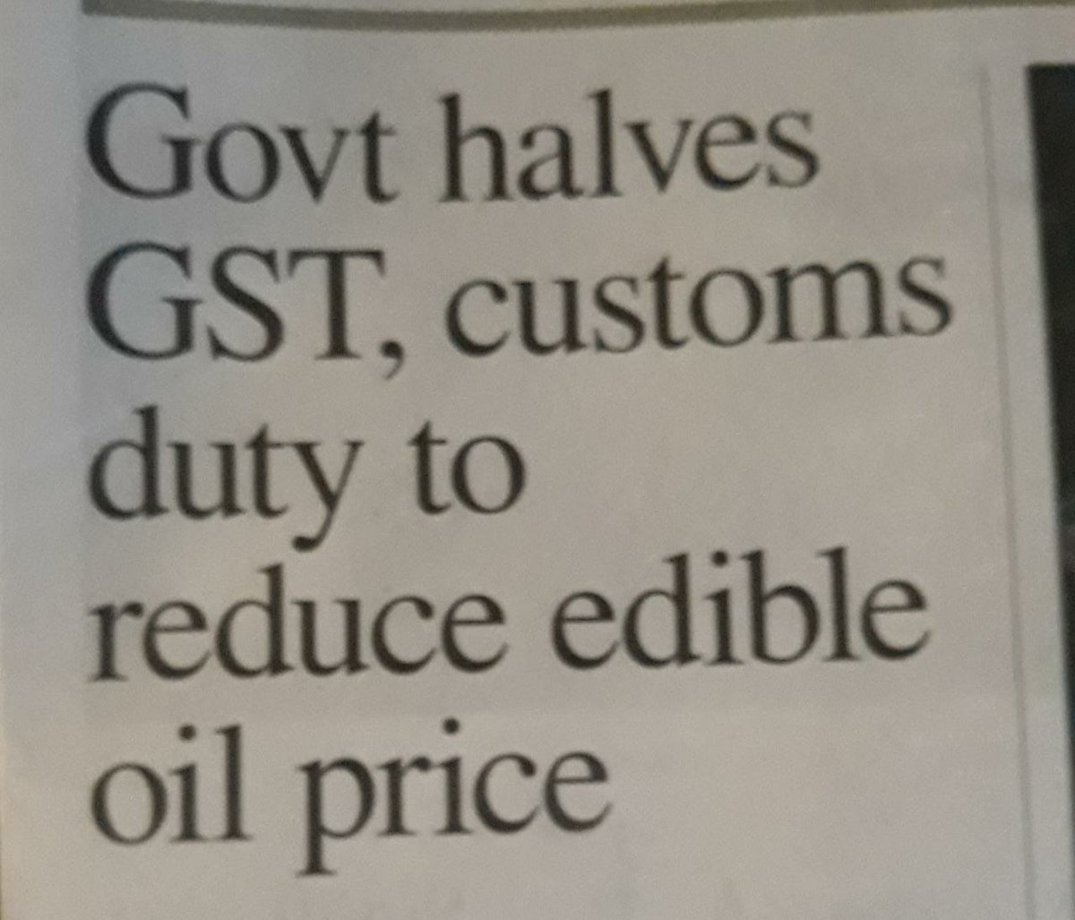 ziaimran's tweet photo. so my govt says, we do not pay taxes and the tax base is low. Every family in Pakistan use edible oil thus every single Pakistani is a tax payer ! go figure. The govt narrative needs to be corrected. Yes many don't pay their fair share but even the poor pay taxes. https://t.co/96dfFNzT8Q