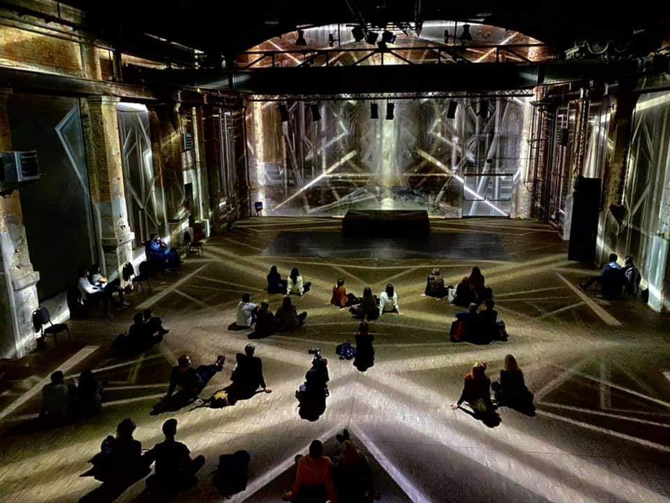 colors_creation's tweet image. ■ 所属クリエイター情報 ：Antaless Visual Designの「Perception」がFarnesina Digital Art Experienceで展示されました！
colors-creation.com/news/1413/

Antaless Visual Designの詳細はコチラから
colors-creation.com/creator/antale…

#COLORsCREATION #antalessvisualdesign #italy #projectionmapping #creator