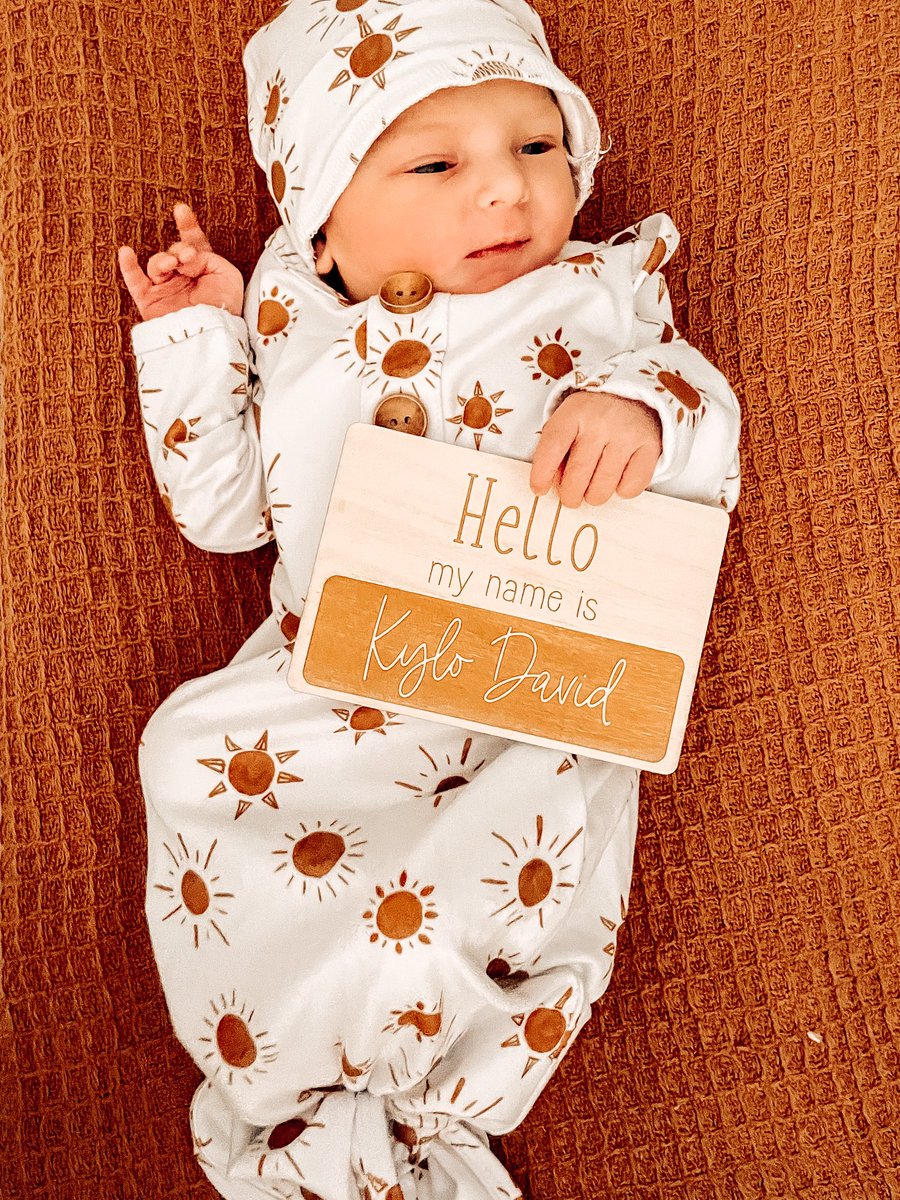 Alwaysbritty's tweet photo. Kylo David Pigeon 

Born: 10/20/21
Weight: 6 lbs 3 oz
Length: 18.5 inches https://t.co/TlFk4japvy