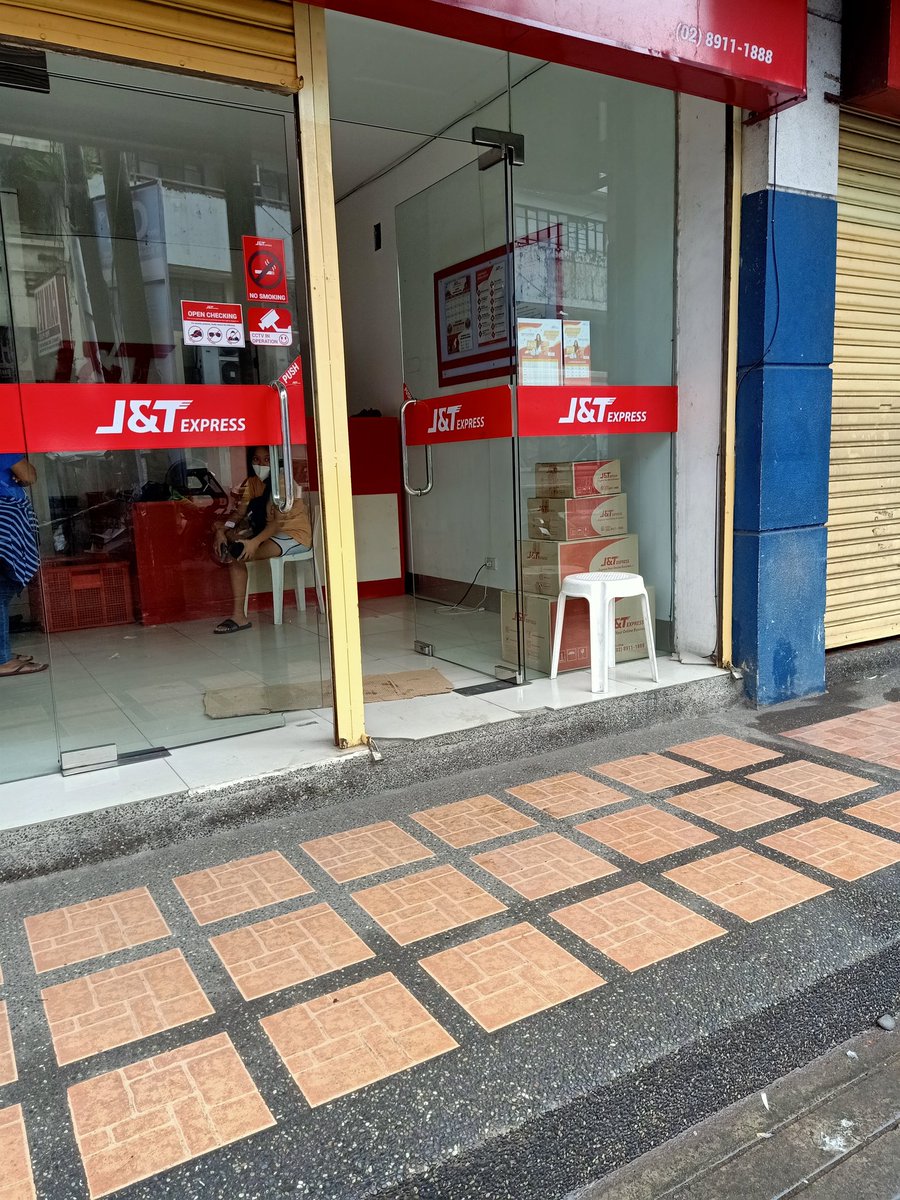 comfy_cart's tweet photo. #Comfy_PROOF
Went to JNT kanina after getting my 2nd Dose of vaccine

Dropped off our first order outside my province hehehe 🥺👉👈 https://t.co/4wfylBNGXc