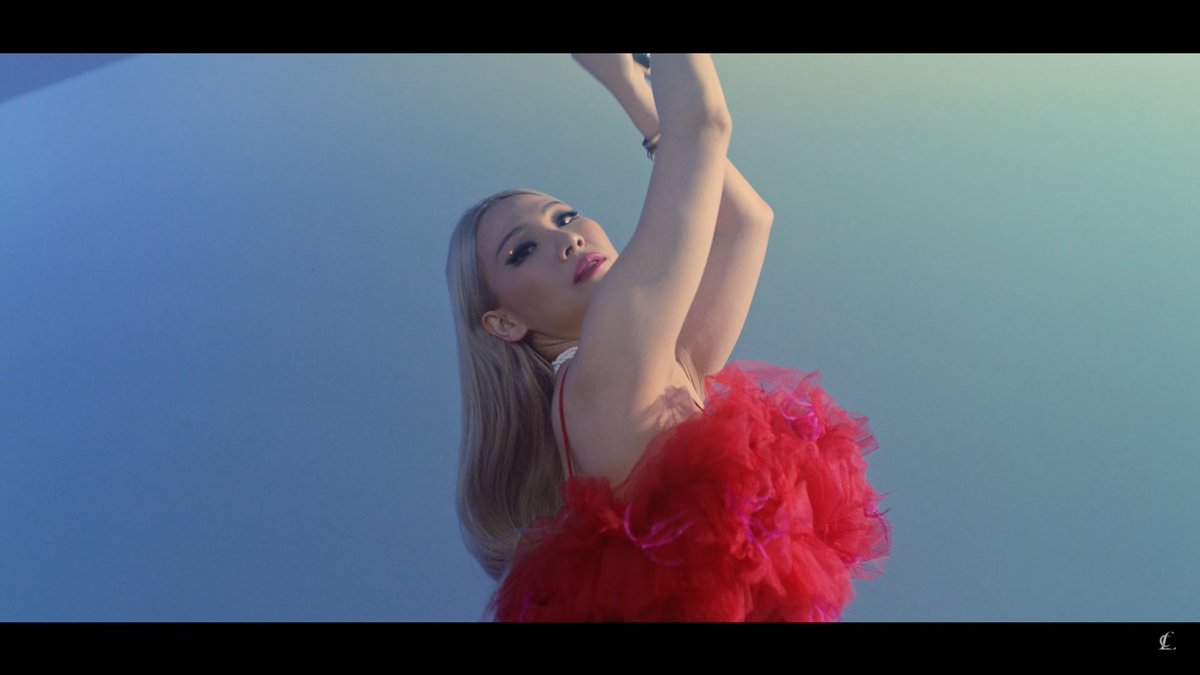 monky_p's tweet photo. แชรินเก่ง
#ALPHA #LIVEPERFORMANCEVIDEO #SPICY #LOVERLIKEME #TIEACHERRY #LETIT #CL #CHAELINCL #씨엘 https://t.co/Z2627AK0y8