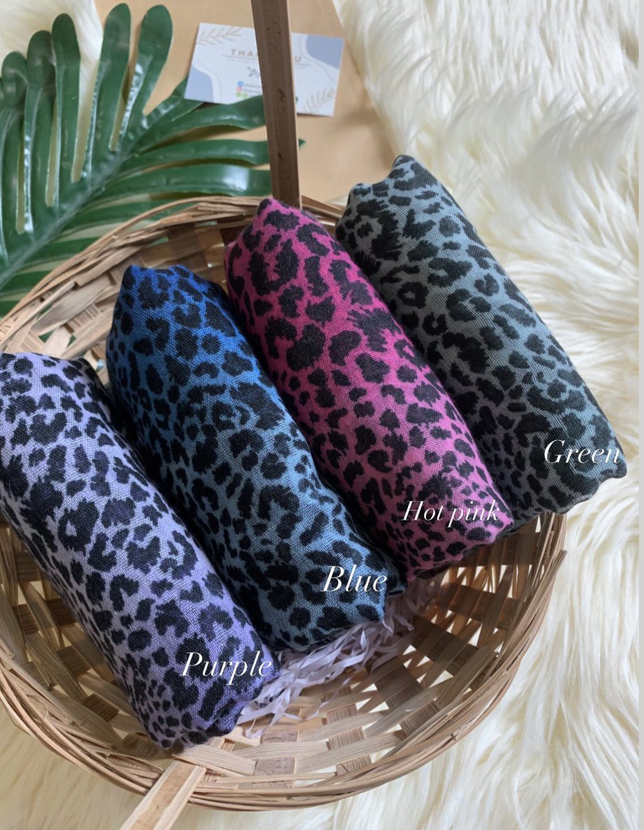 themorahijabs's tweet photo. — Printed Cotton Shawl 
— RM8 each. https://t.co/61w2oIcwGa