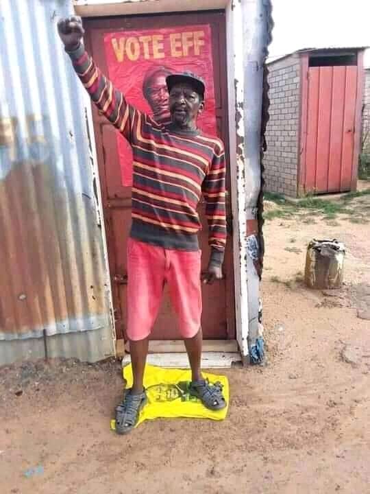 SeSokhanasendo's tweet image. Under this tweet follow a fighter n follow back 🤗😊👊amandla