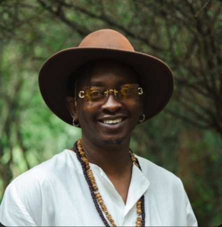 Hot_96Kenya's tweet photo. #NP Ritwa Riaku by @EricWainaina on @Hot_96Kenya on our #MusicalCountyTrip with @KoinangeJeff and @iamnickodhiambo #JeffAndNickOnHot https://t.co/VmVlflCoXt
