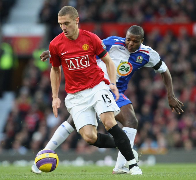 Happy birthday Nemanja Vidic

-  the only defender to ever win the Premier League Player of the season twice! 