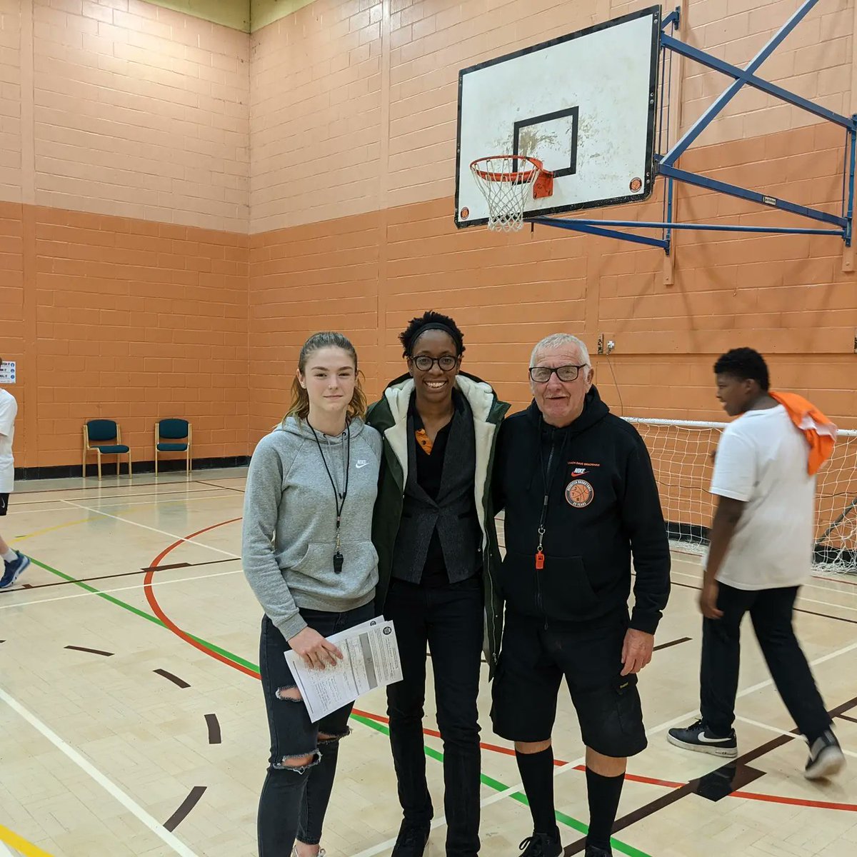 Redditchbball's tweet photo. Well done to @ElliePierpoint for passing her @bballengland level 2 coaching qualification 👏👏👏👏

And a massive thank you to @alainallen for coming down at short notice to do the assessment 👍

#redditchbball #1993
#getinvolved https://t.co/UGcyDSppZF