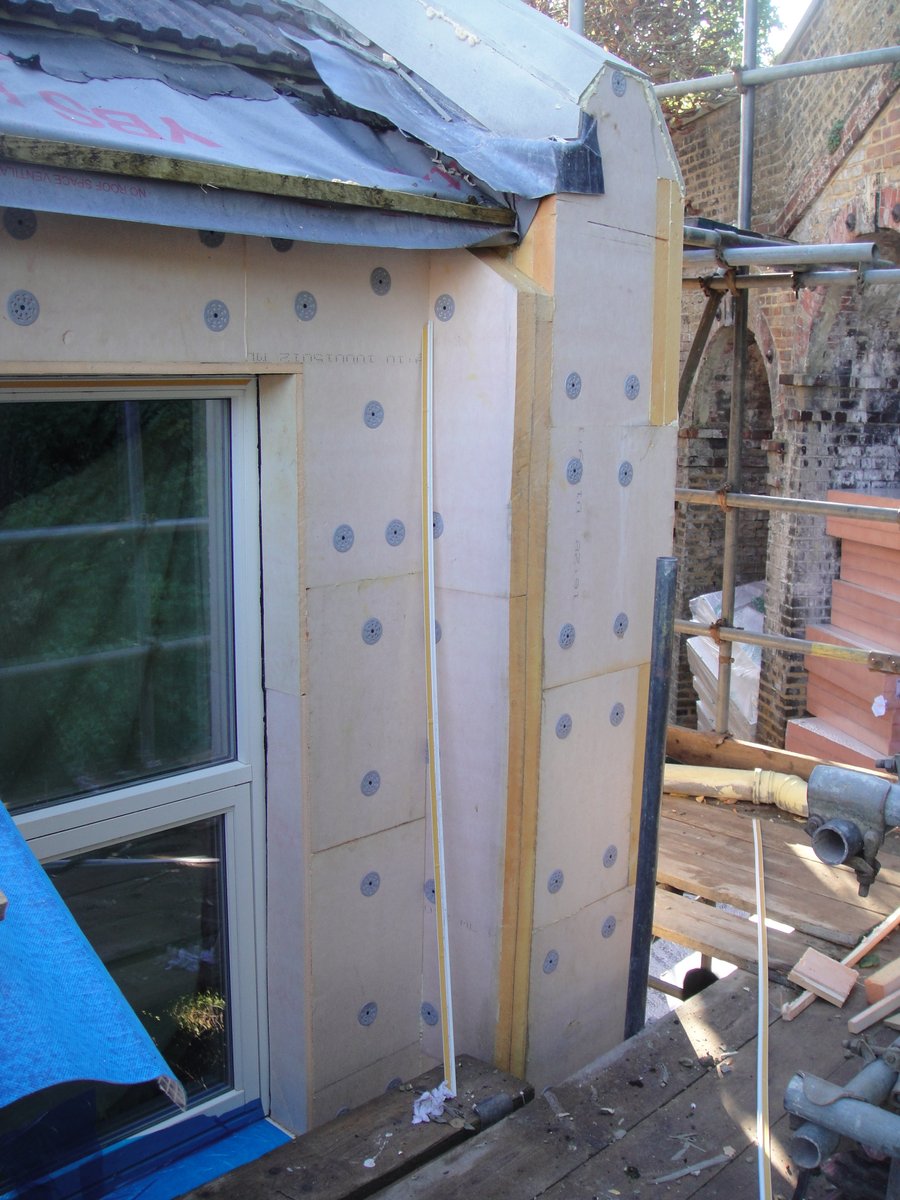 Great to see 'The Nook' as a case study in the @LETI_London #ClimateEmergency #Retrofit guide. Download at: leti.london/retrofit. It was the only Retrofit For the Future project run by <a href="/innovateuk/">Innovate UK</a> in an Article 4 Conservation Area. Details at: earth-wise.co.uk/case-study-lov…