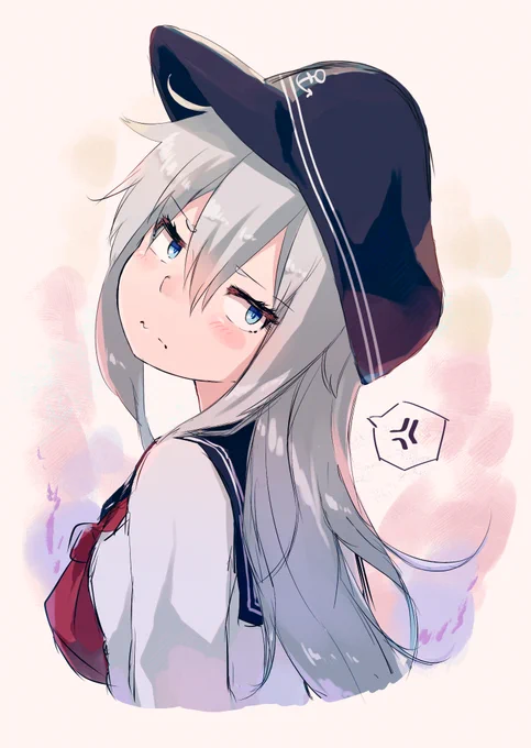邪な視線を察知する響 