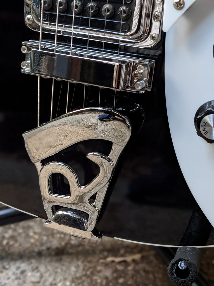 bigbosskyoto's tweet photo. 世界的に有名なRickenbackerのソリッドボディモデル、620をご紹介!
カラーは王道のJetglo、特別にソリッドなサウンドに唯一無二のルックス、誰もが一瞥してリッケンと分かりますね✨誰もが憧れる一本ですね🎶
#Rickenbacker #リッケンバッカー #エレキギター #京都 #Jetglo https://t.co/xHtZhCuBWn