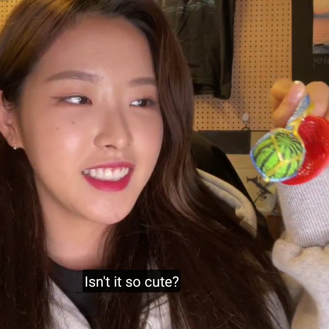 hyetonins's tweet photo. hyeju showing off her cute watermelon keychain https://t.co/8Cg57AERtc