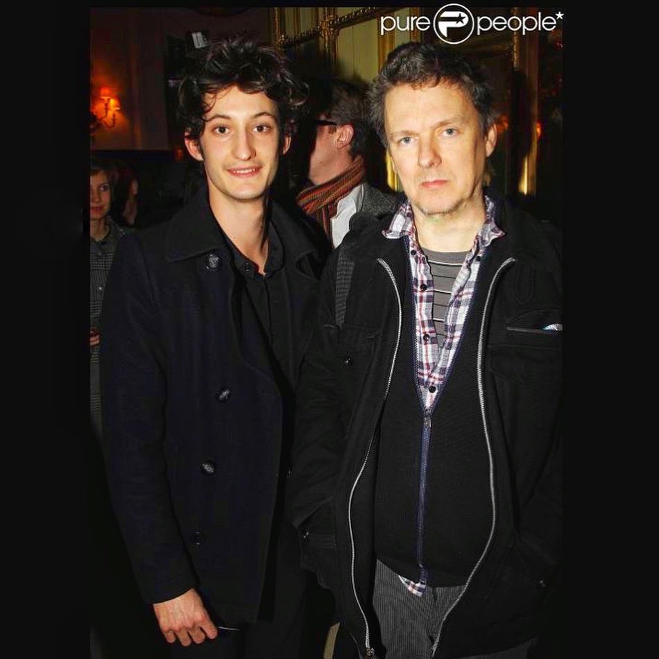 pierreniney's tweet photo. En 2012, je débutais à peine dans le cinéma, j’étais intimidé et impressionné par cette industrie, quand j’ai été invité à une soirée pré-César. J’ai pris mon courage à deux mains et j’ai envoyé une lettre à l’un de mes réalisateur préféré en lui demandant de m’accompagner comme https://t.co/uK2j7DpNGB